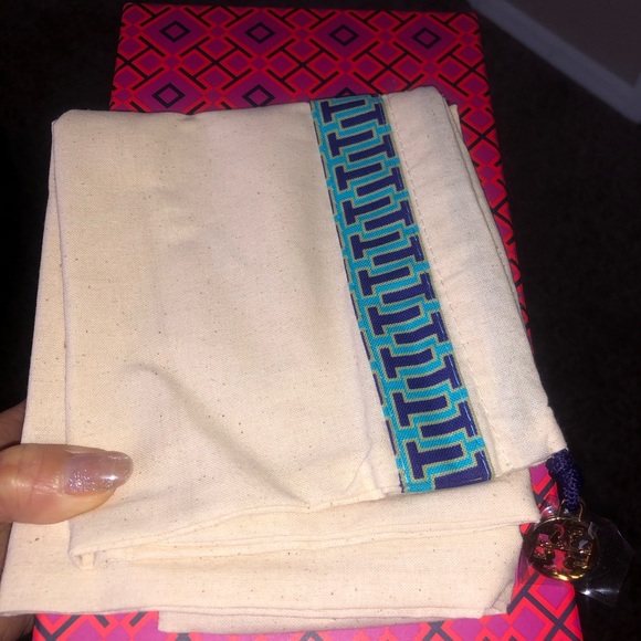 Tory Burch Heather 40MM Printed Satin Wedge Espadrille Shoes - Picture 9 of 10